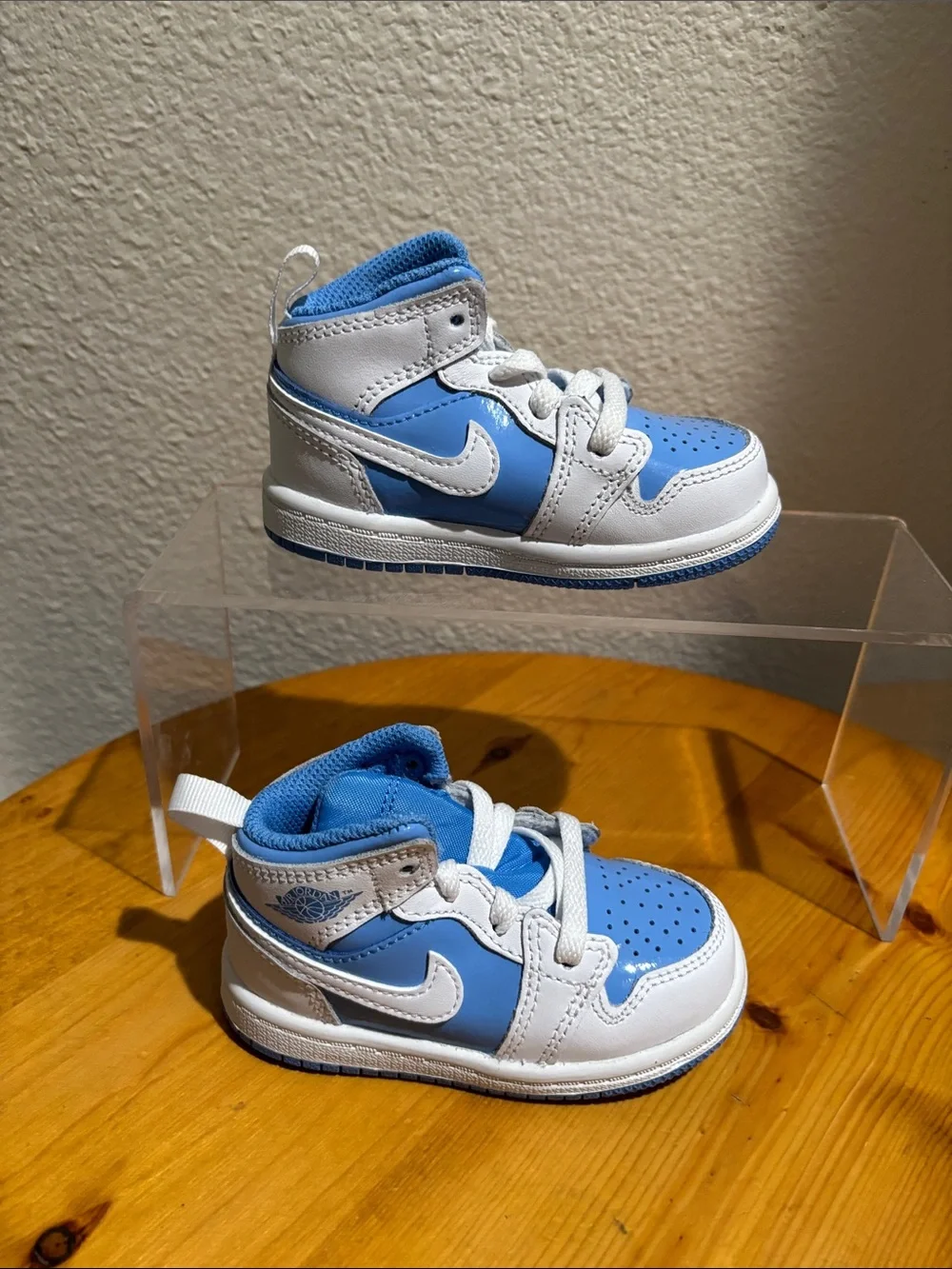 Nike Kids Blue and White Athletic Sneakers 5C